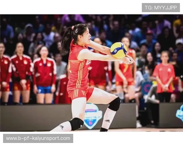 中国女排调整攻展现强势得分，力争再创辉煌